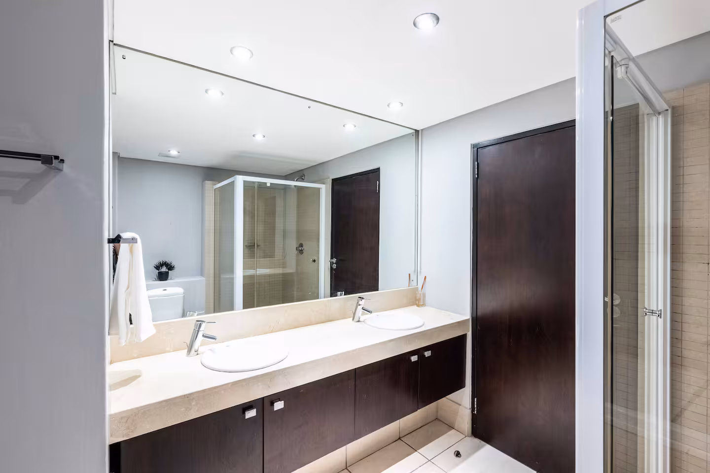Stunning Foreshore 2 bedroom, 2 bathroom Apartment property view