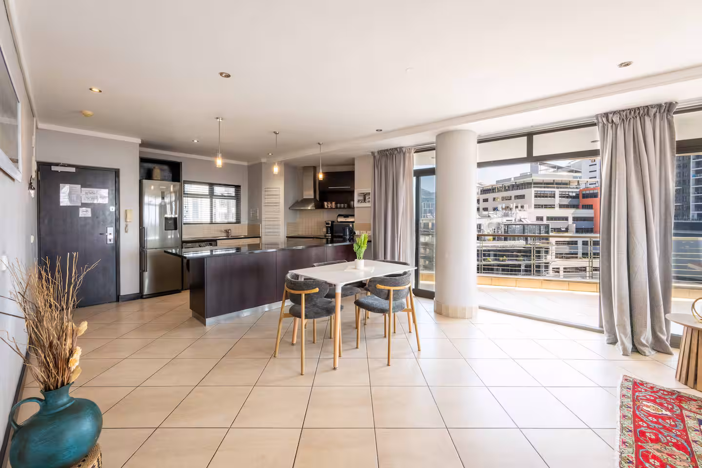 Stunning Foreshore 2 bedroom, 2 bathroom Apartment property view