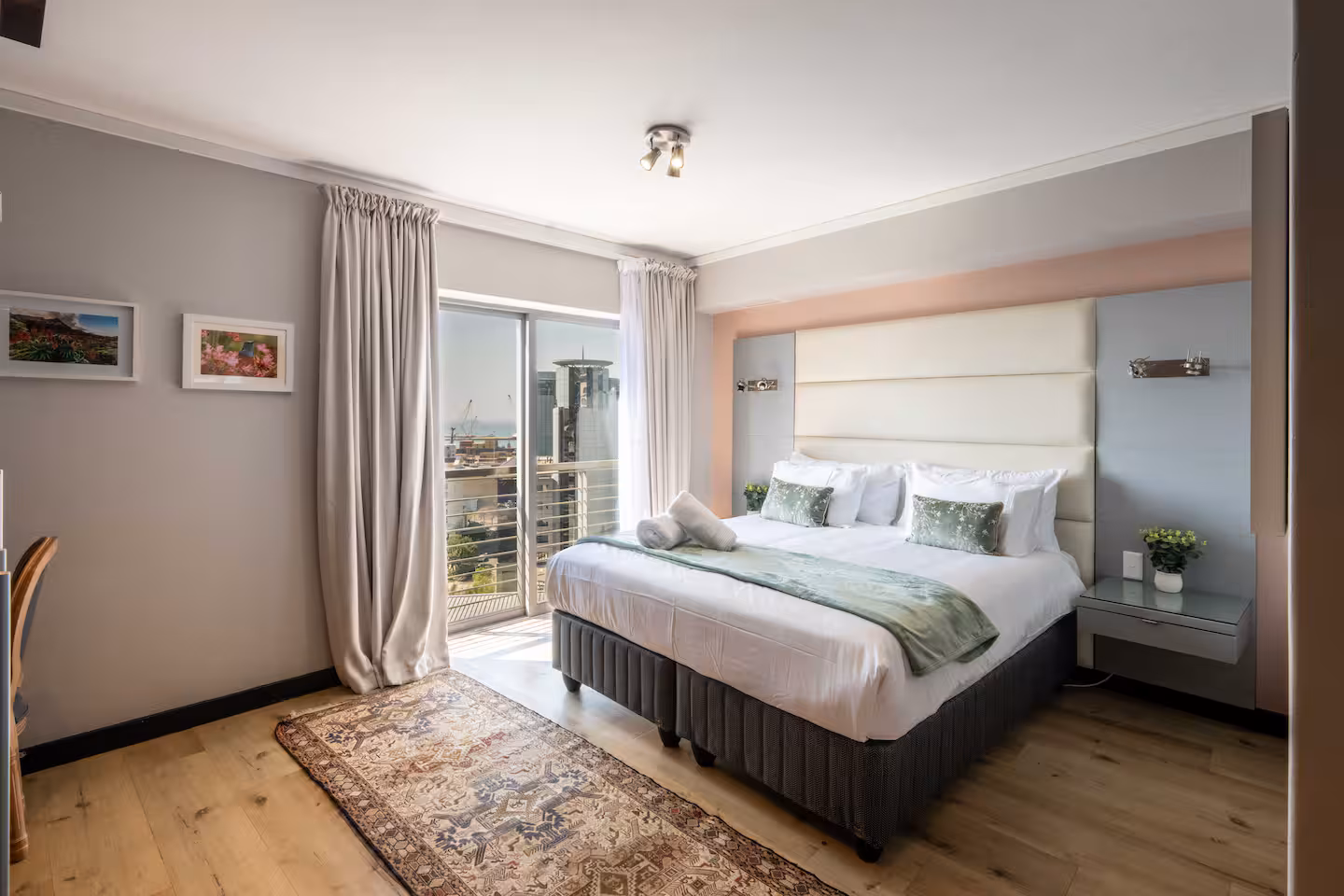 Stunning Foreshore 2 bedroom, 2 bathroom Apartment property view