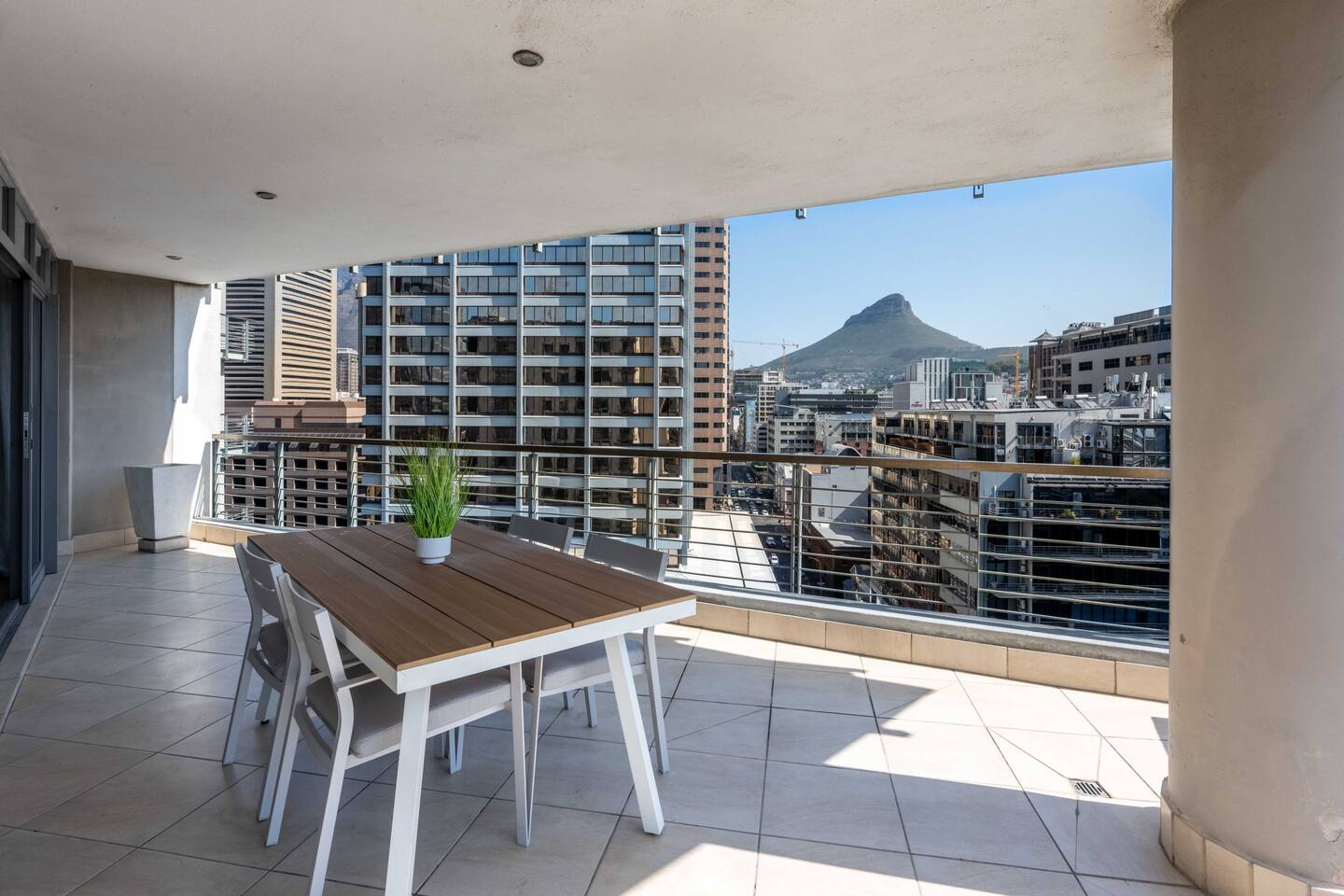 Stunning Foreshore 2 bedroom, 2 bathroom Apartment property view