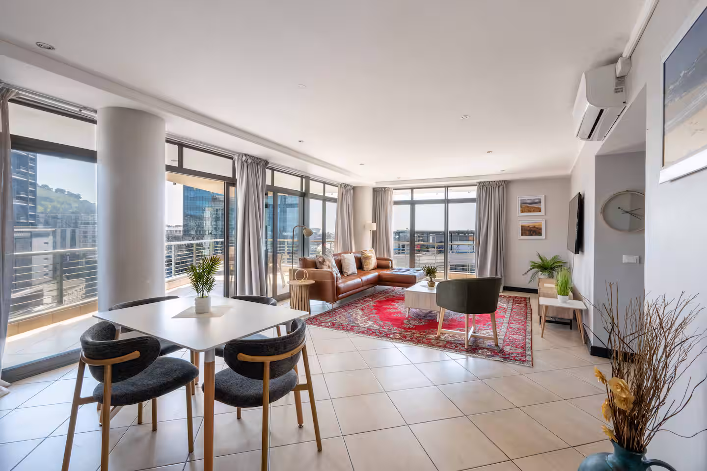 Stunning Foreshore 2 bedroom, 2 bathroom Apartment property view