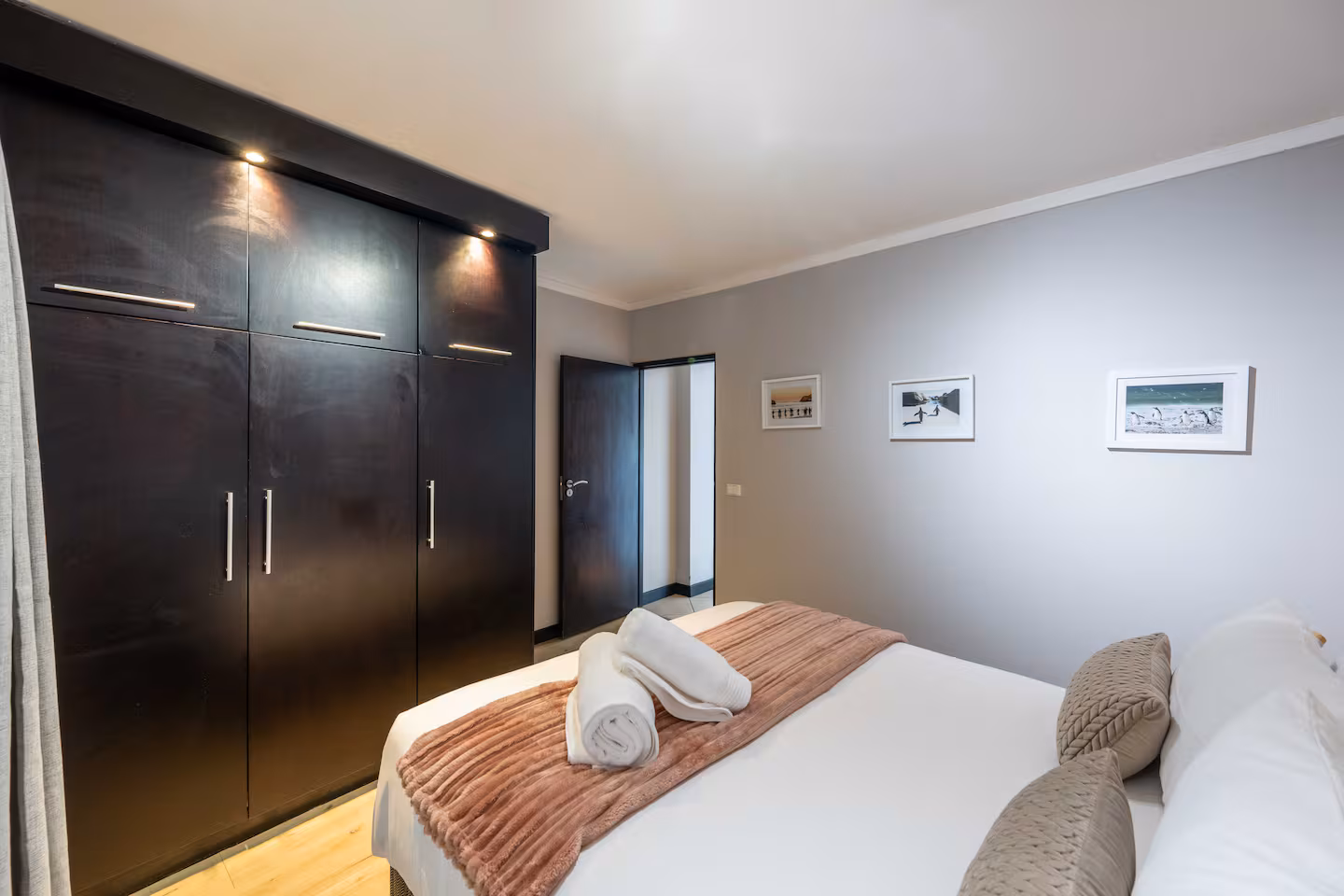 Stunning Foreshore 2 bedroom, 2 bathroom Apartment property view