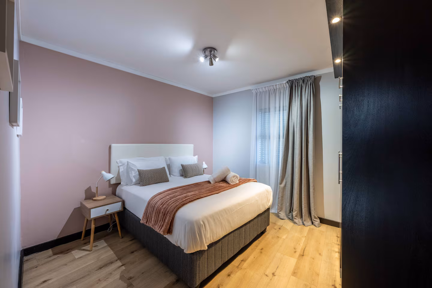 Stunning Foreshore 2 bedroom, 2 bathroom Apartment property view