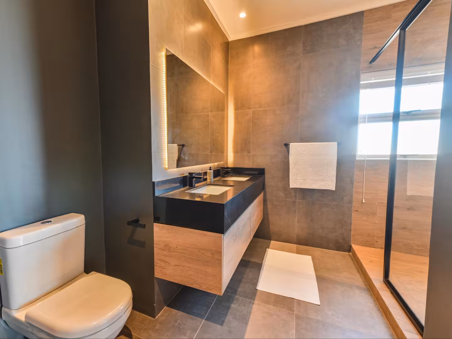 3 Bedroom @ Brookes Hill property view