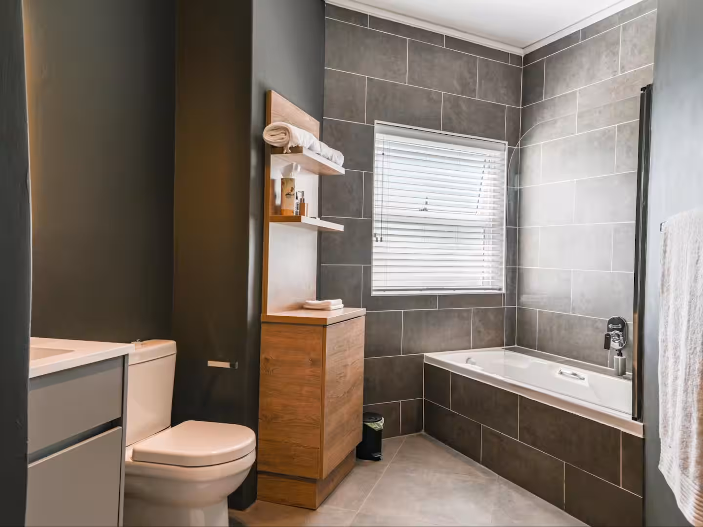 3 Bedroom @ Brookes Hill property view